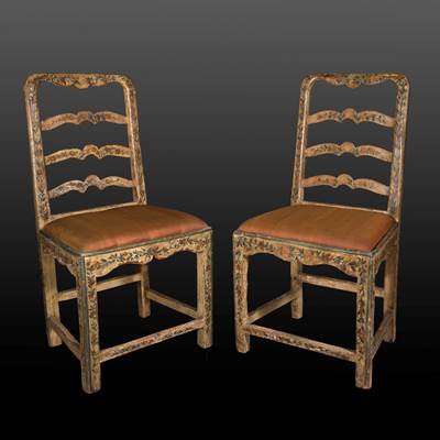 A pair of lacquered chairs, Veneto, Italy, 18th century (48 cm wide, 43 cm deep, 95 cm high, 47 cm high for seating) (19 in. wide, 17 in. deep, 37 in. high, 18 in. for seating)
