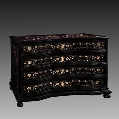 An important ebonized wood and bone inlaid commode, 4 drawers, Lombardy, North of Italy, early 18th century (103 cm high, 143 cm wide, 65 cm deep) (40 in. high, 56 in. wide, 26 in. deep)
