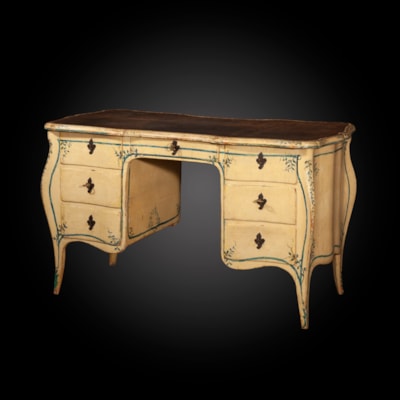 Bureau de forme mouvementée en bois peint toutes faces, 7 tiroirs en façade, plateau gainé de cuir, Gênes, Italie, XVIIIème (largeur 134 cm, profondeur 68 cm, hauteur 79 cm)