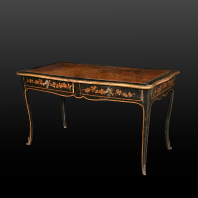 A lacquered and partially gilded desk, 2 drawers, decoration in 