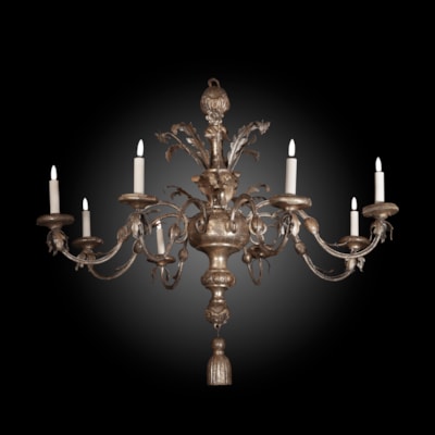 Rare lustre en bois sculpté et argenté 