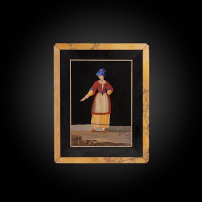 Petit panneau en marqueterie de pierres dures représentant une femme sur un fond de marbre noir, encadré de marbre jaune de Sienne, Florence, Italie, XIXème (17,5 cm x 14 cm)1