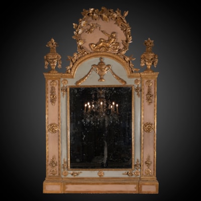 An important carved wood, painted and gilded mirror, the allegory of Love at the top, Italy, 18th century (190 cm high, 120 cm wide) (75 in. high, 47 in. wide)